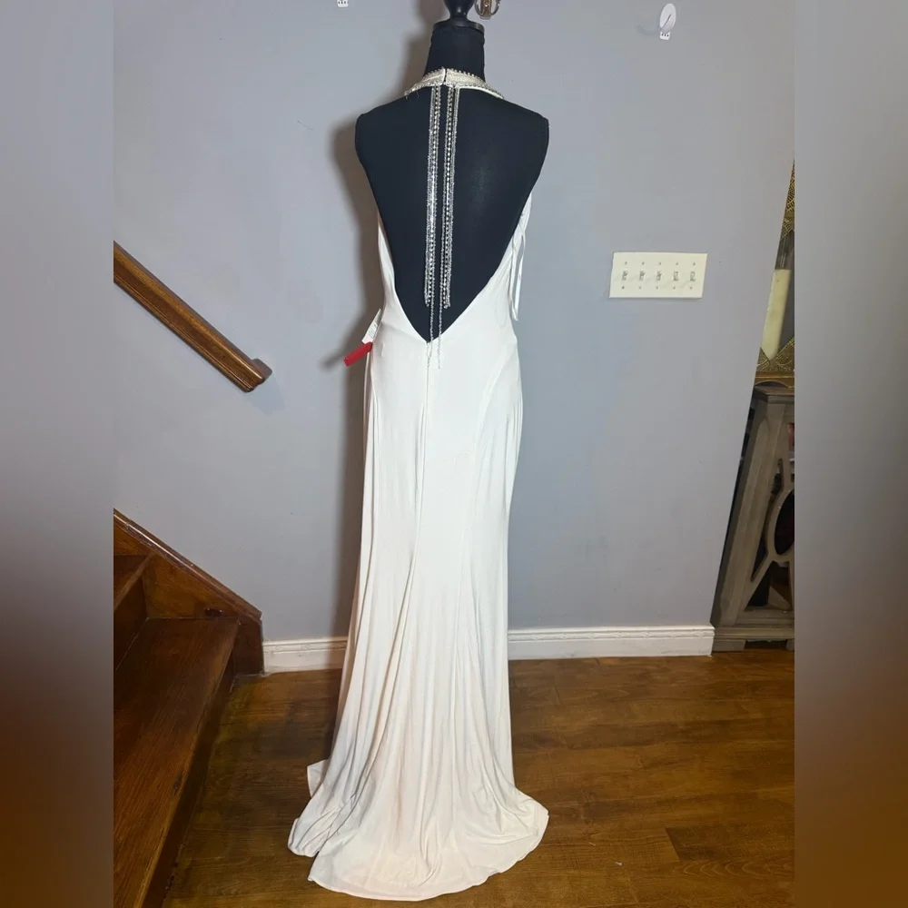 IEENA for Mac Duggal Zuri Beaded Halter White Jersey Gown size 6 - Picture 6 of 14